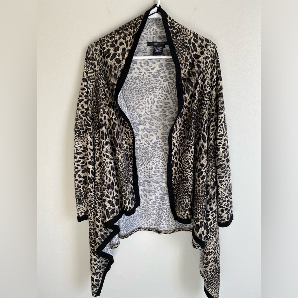 BCBGMAXAZRIA Leopard Print Sweater Shawl